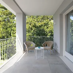 Dama 1 Apartment